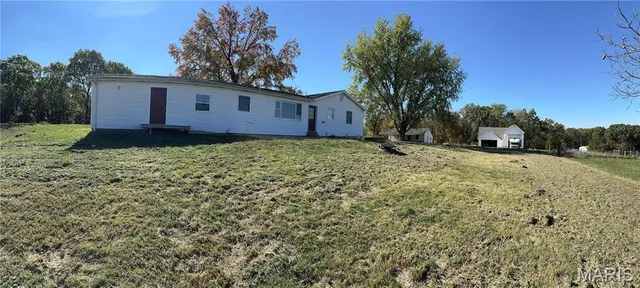 $399,000 | 303 Bird Song Lane, St. Clair, MO 63077