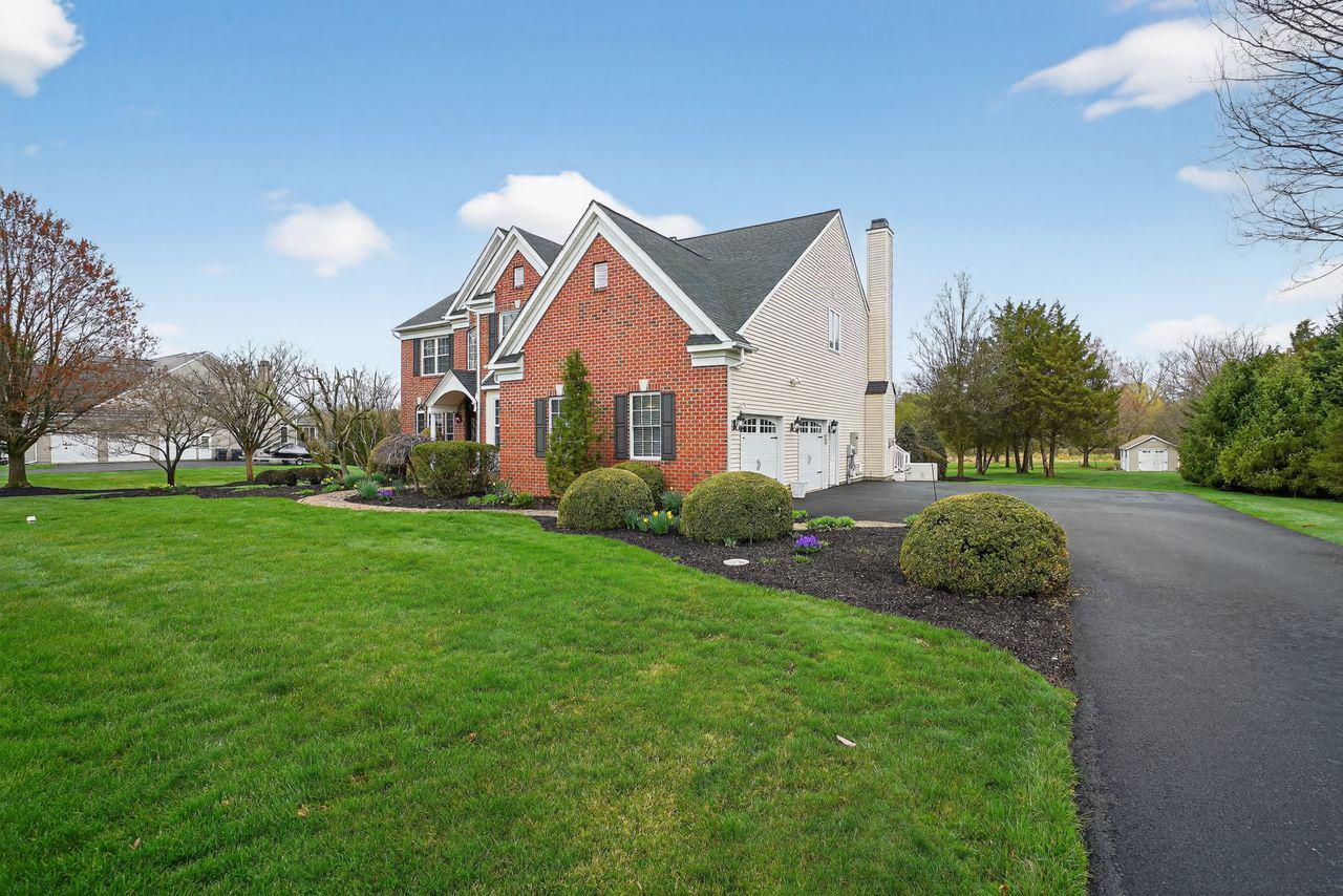 1990 Knight Road Green Lane, PA 18054 - Photo 26 of 28 2 car garage and multi-car parking in driveway.