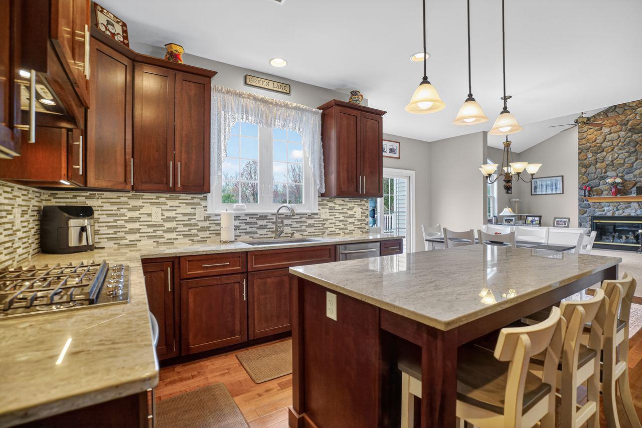 1990 Knight Road Green Lane, PA 18054 - Photo 5 of 28 Neutral Granite Countertops.