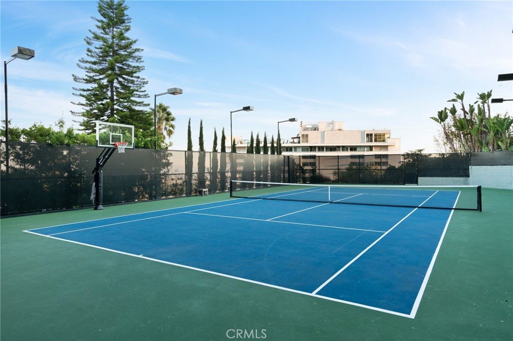 1447 North Kings Road West Hollywood, CA 90069 - Photo 2 of 40 a view of a tennis court