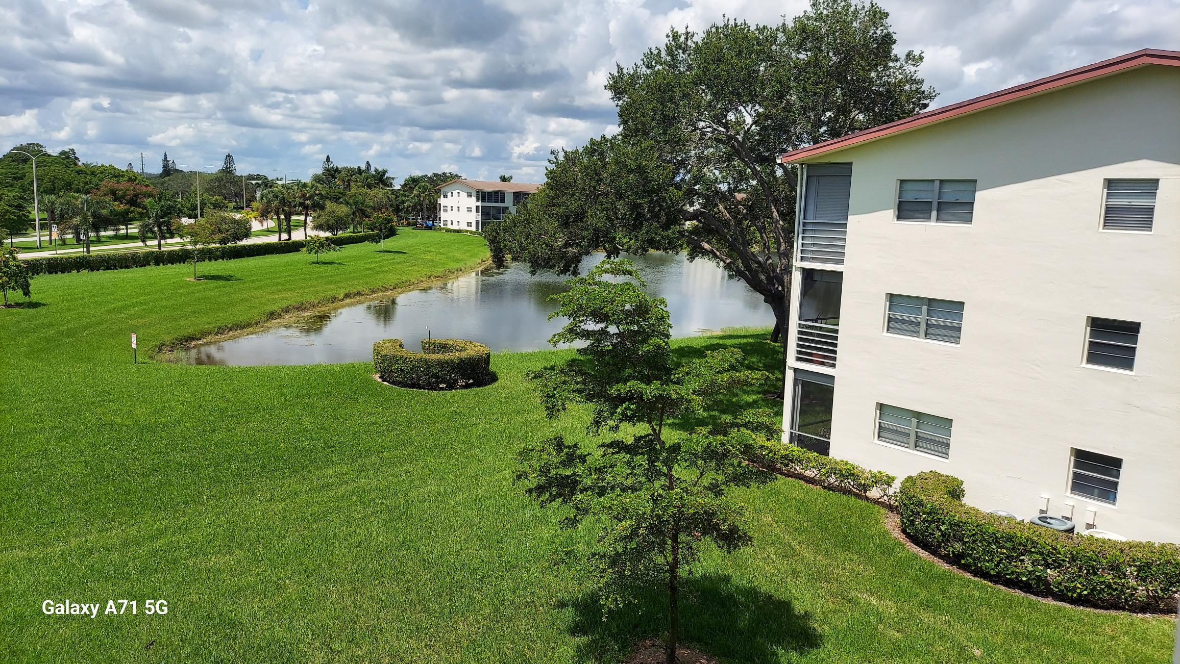 160 Preston F, Unit 160 Boca Raton, FL 33434 - Photo 4 of 31 20240909_131342