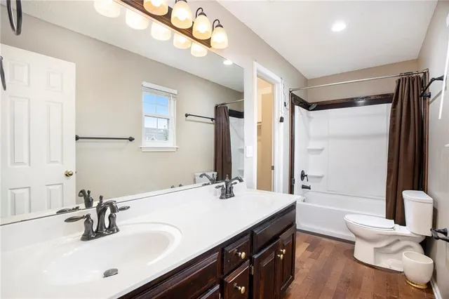 $329,999 | 417 North Locust Street, Gardner, KS 66030