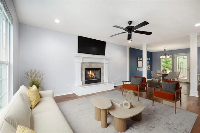 $329,999 | 417 North Locust Street, Gardner, KS 66030