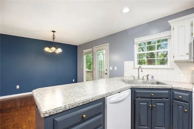 $329,999 | 417 North Locust Street, Gardner, KS 66030