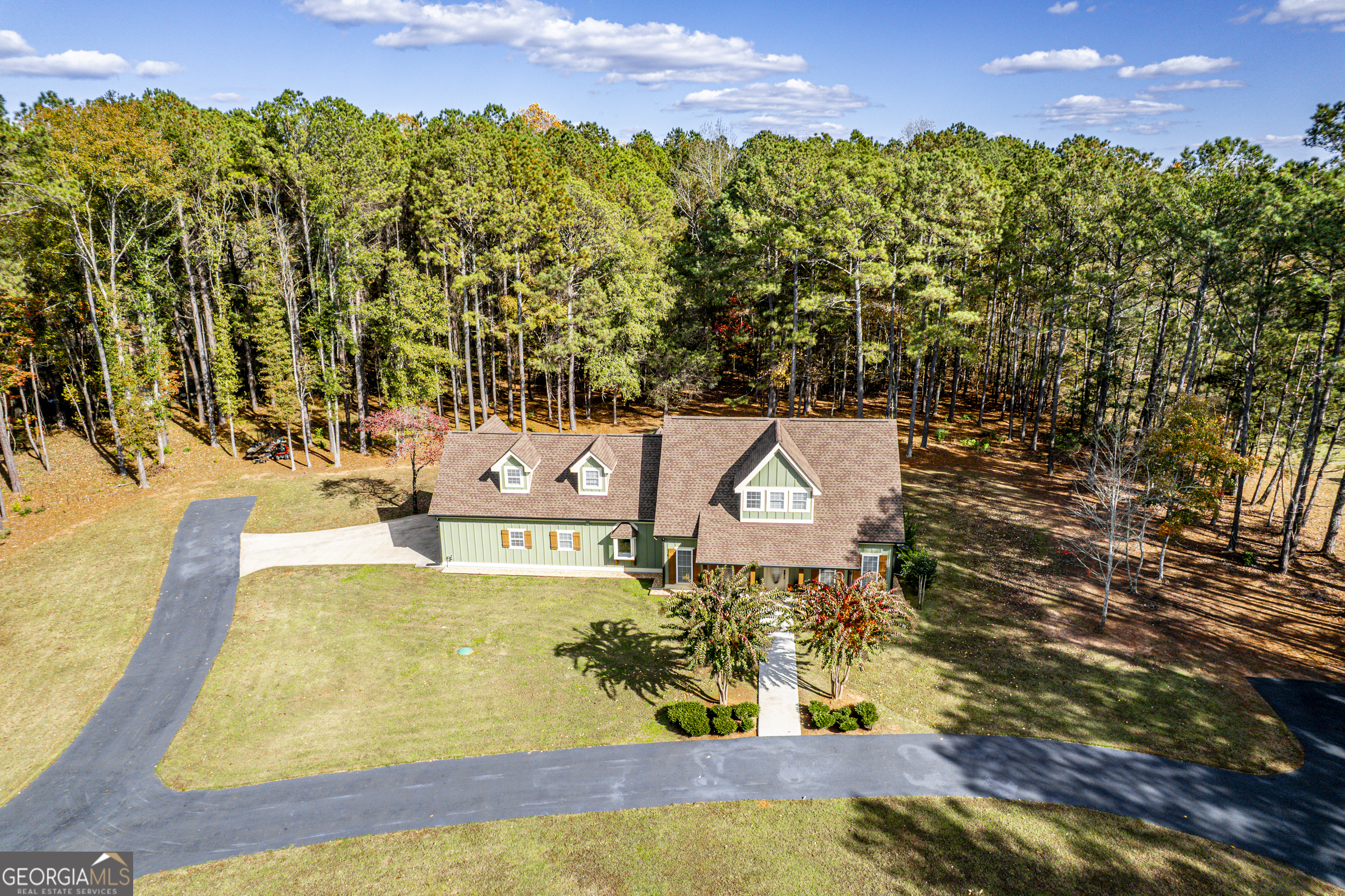 1050 Sugar Creek Church Road Madison, GA 30650 - Photo 3 of 60 swimming pool view with sitting space