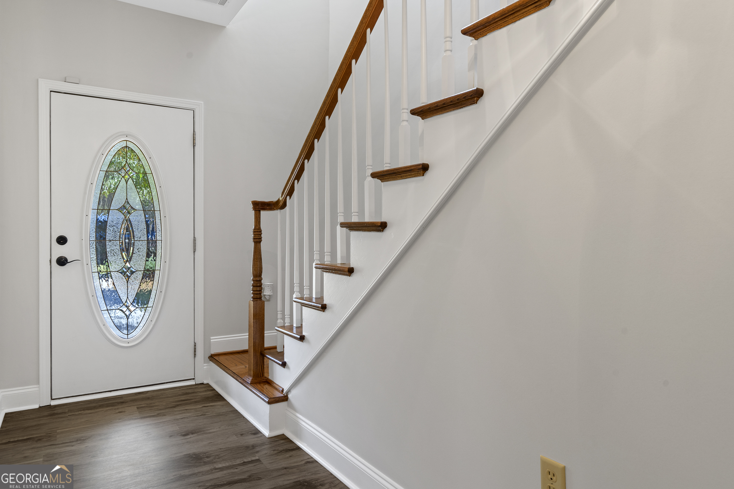 1050 Sugar Creek Church Road Madison, GA 30650 - Photo 9 of 60 a view of an entryway with wooden floor