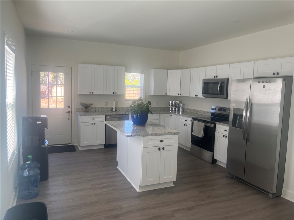 1005 Elbert Street Darien, GA 31305 - Photo 6 of 17