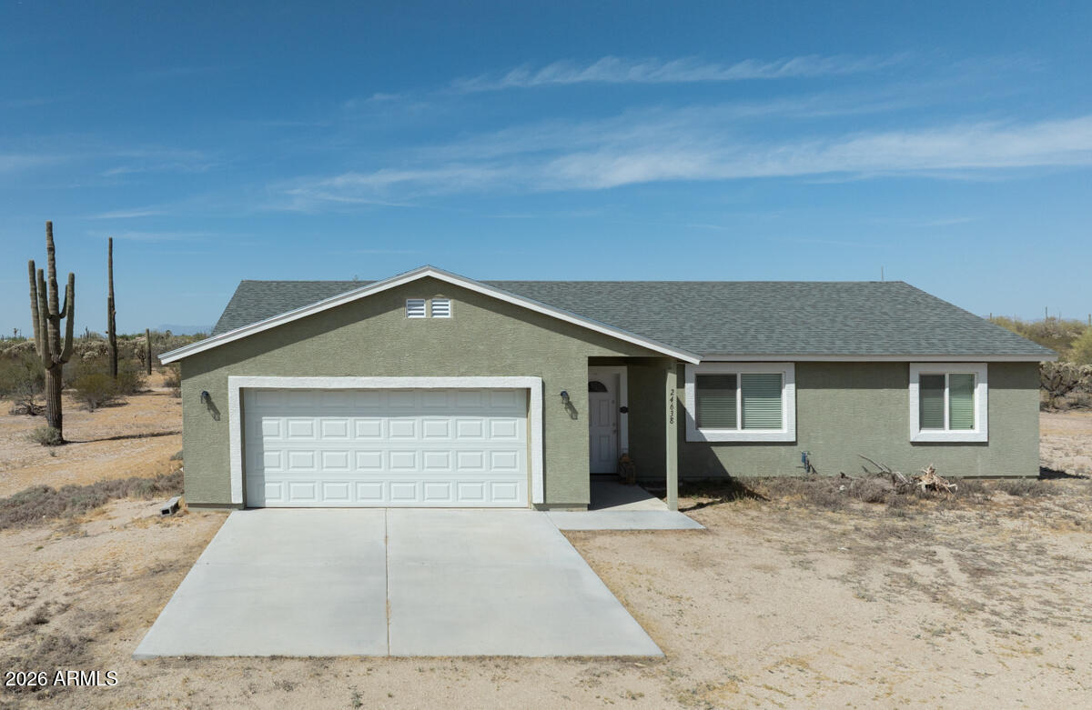 24638 East Bartlett Road Florence, AZ 85132 - Photo 1 of 21 a view of backyard of house