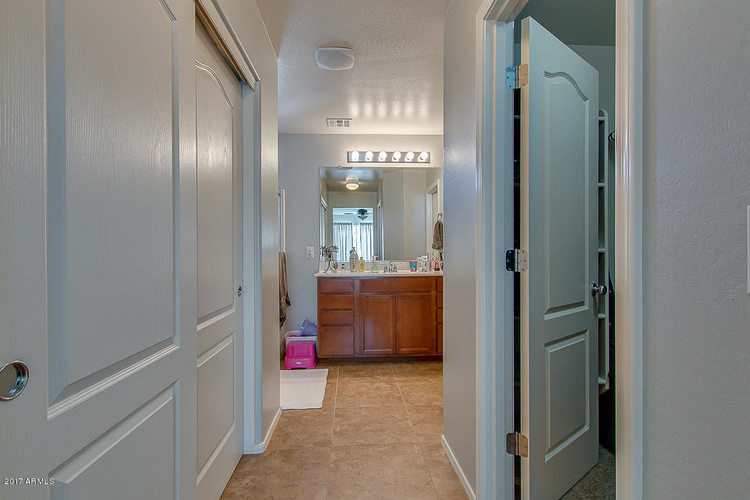 2126 South Seton Avenue Gilbert, AZ 85295 - Photo 13 of 26 31-Seton