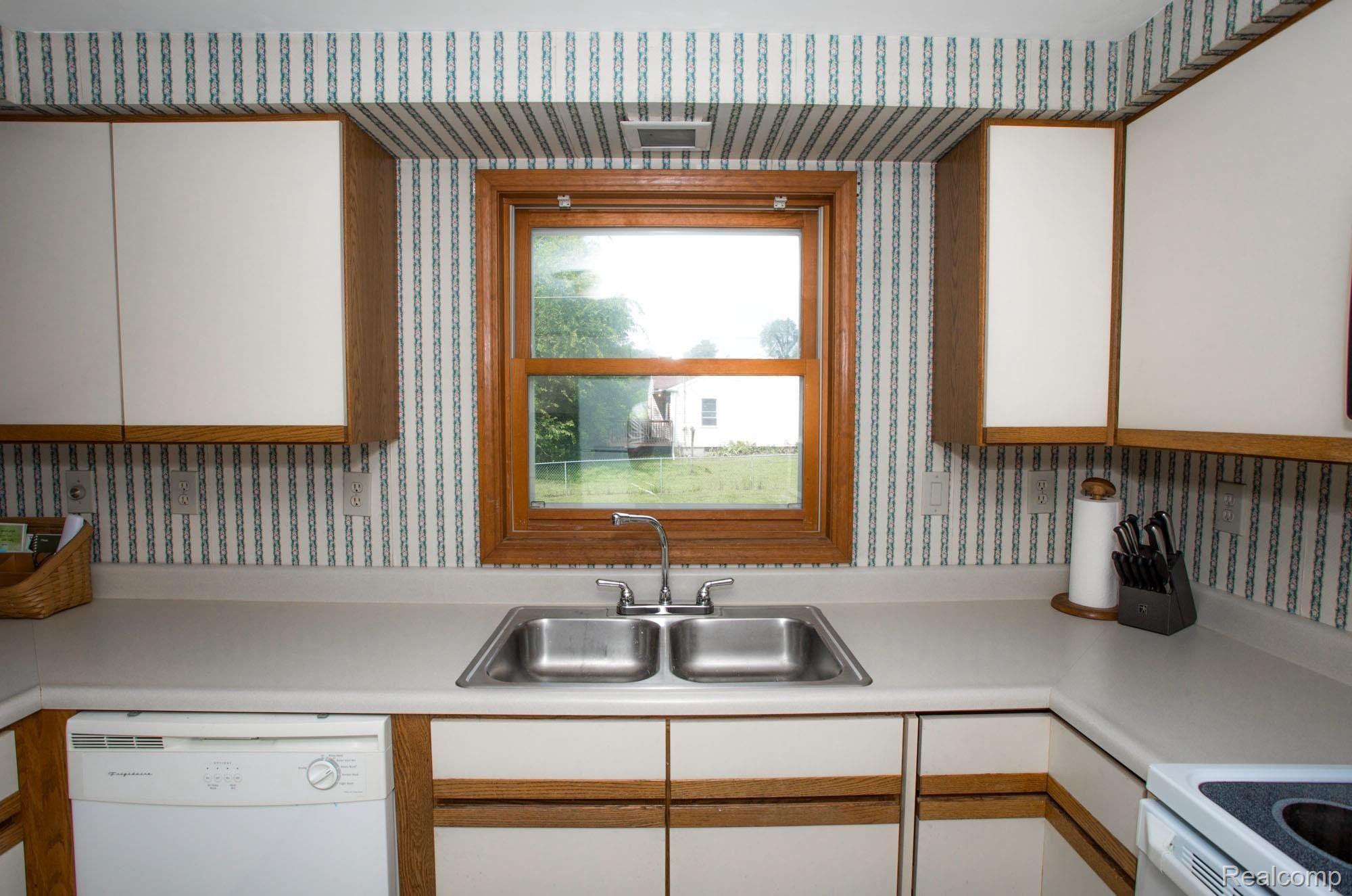 4709 Stow Road Fowlerville, MI 48836 - Photo 10 of 36 stow-00090.jpg