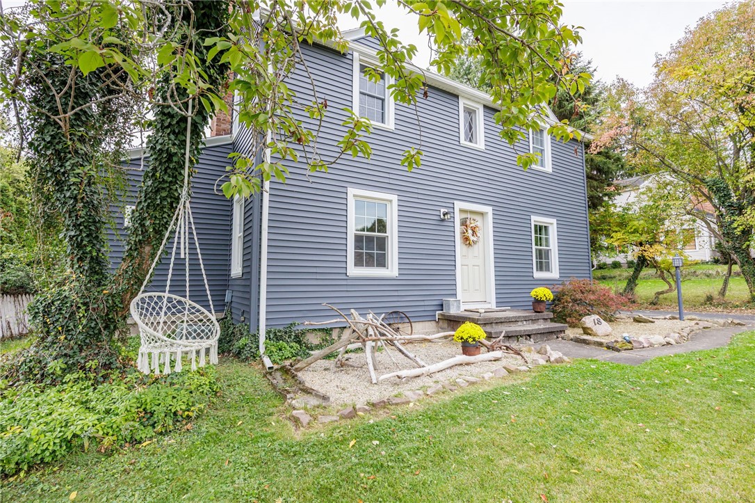 18 Centre Terrace Irondequoit, NY 14617 - Photo 2 of 45