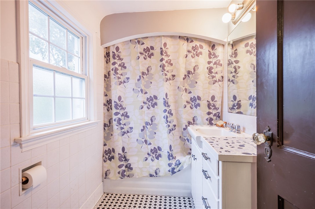 18 Centre Terrace Irondequoit, NY 14617 - Photo 27 of 45