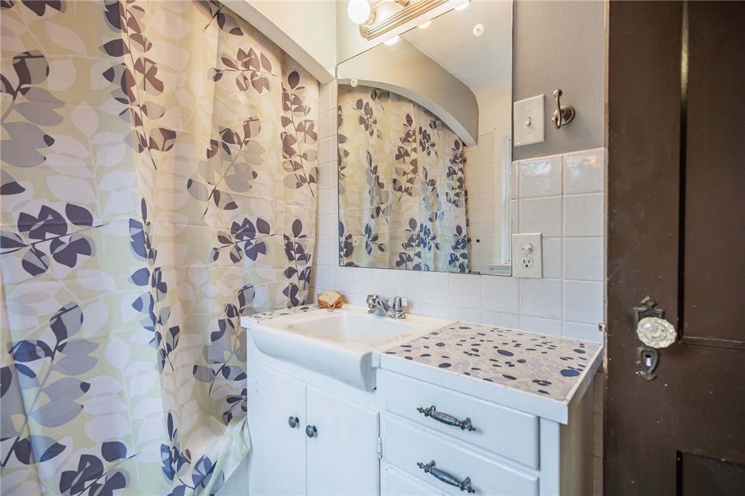 18 Centre Terrace Irondequoit, NY 14617 - Photo 29 of 45