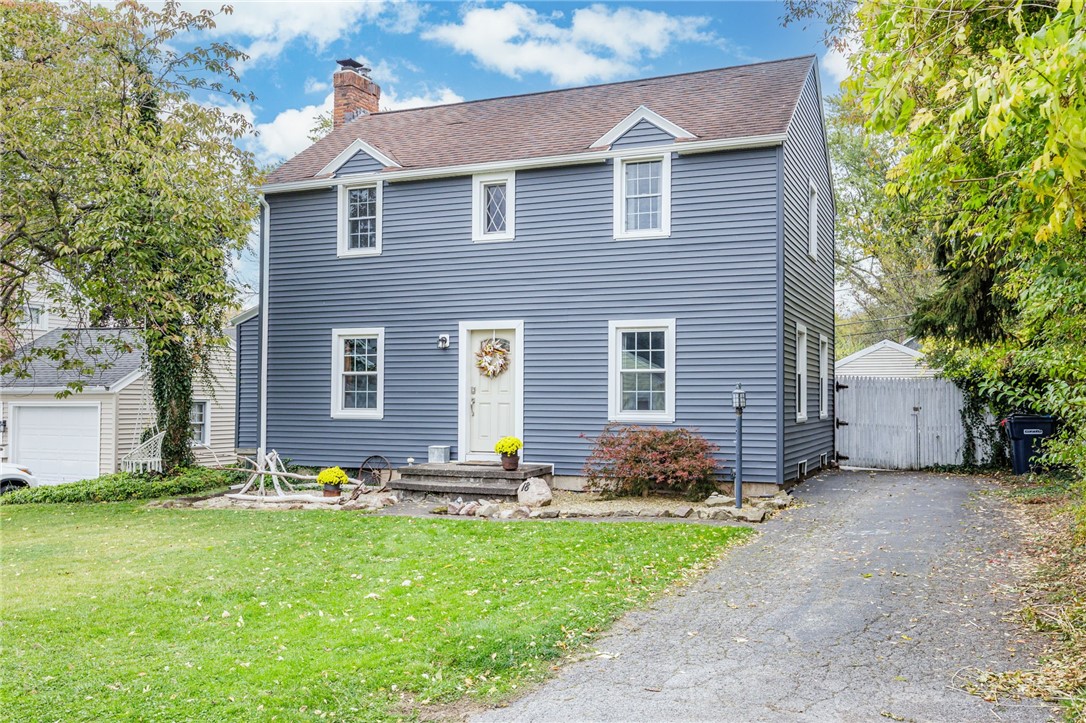 18 Centre Terrace Irondequoit, NY 14617 - Photo 3 of 45