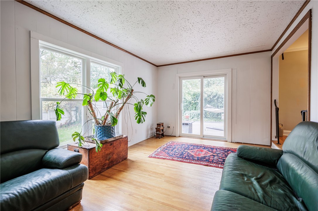 18 Centre Terrace Irondequoit, NY 14617 - Photo 10 of 45