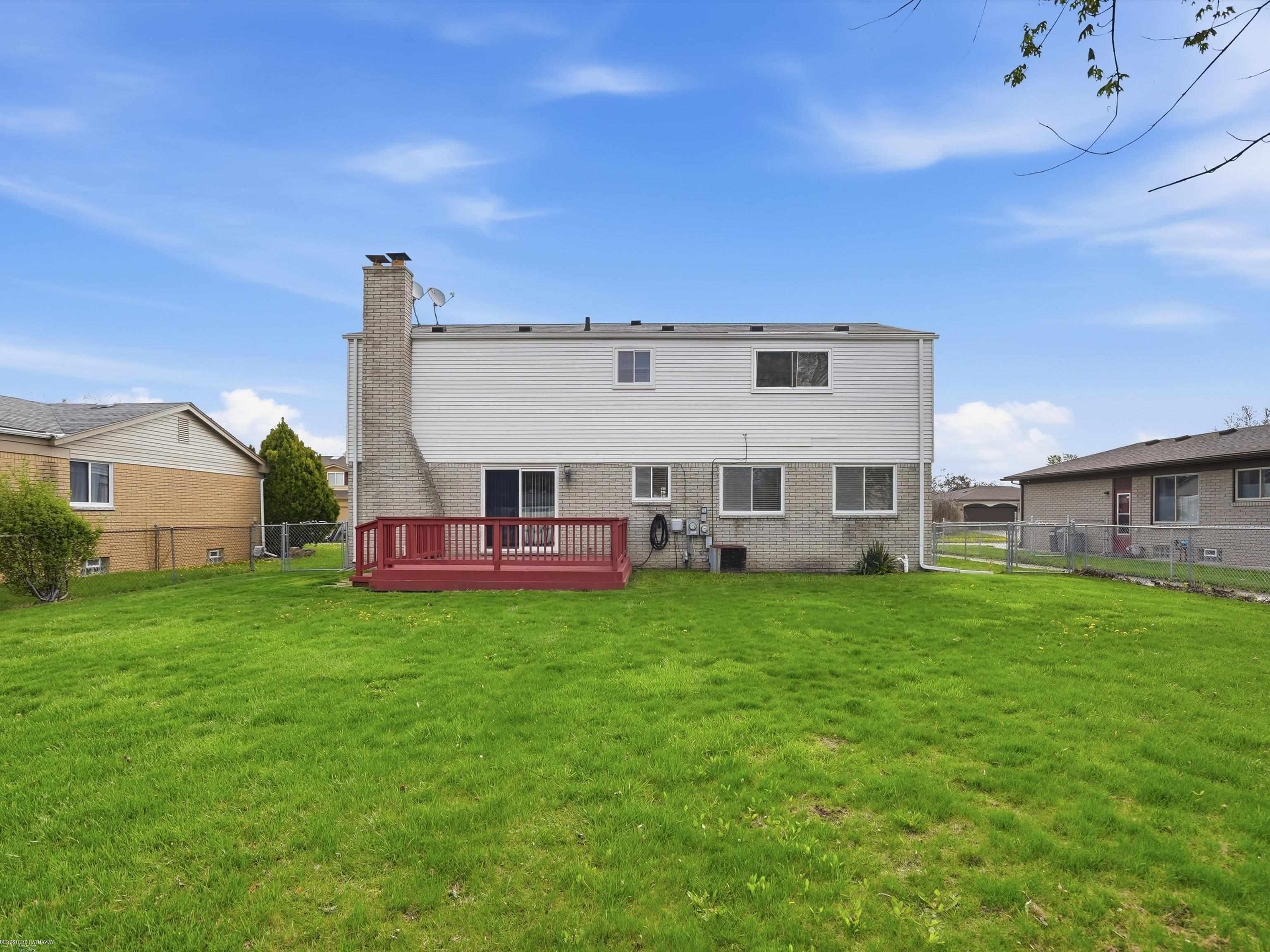 1405 Shaker Street Troy, MI 48083 - Photo 37 of 51 50205374-6d4a5c7e-94ed-45dc-8d4b-f888fa480814.JPG