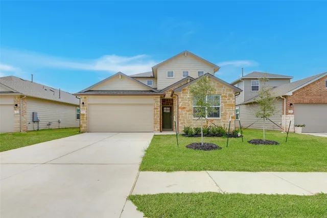 $2,625 | 303 Rainmaker Lane | River's Bend at Pecan Park