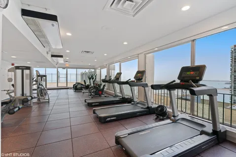 $269,000 | 6171 North Sheridan Road, Unit 1112, Chicago, IL 60660