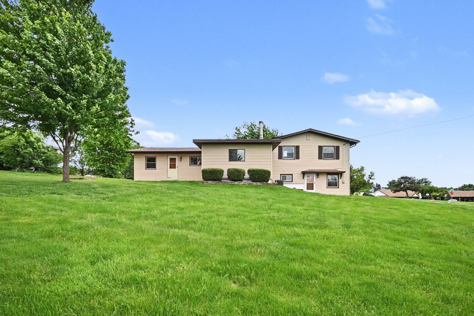 2 Briarcliff Road Montgomery, IL 60538 - Photo 25 of 31