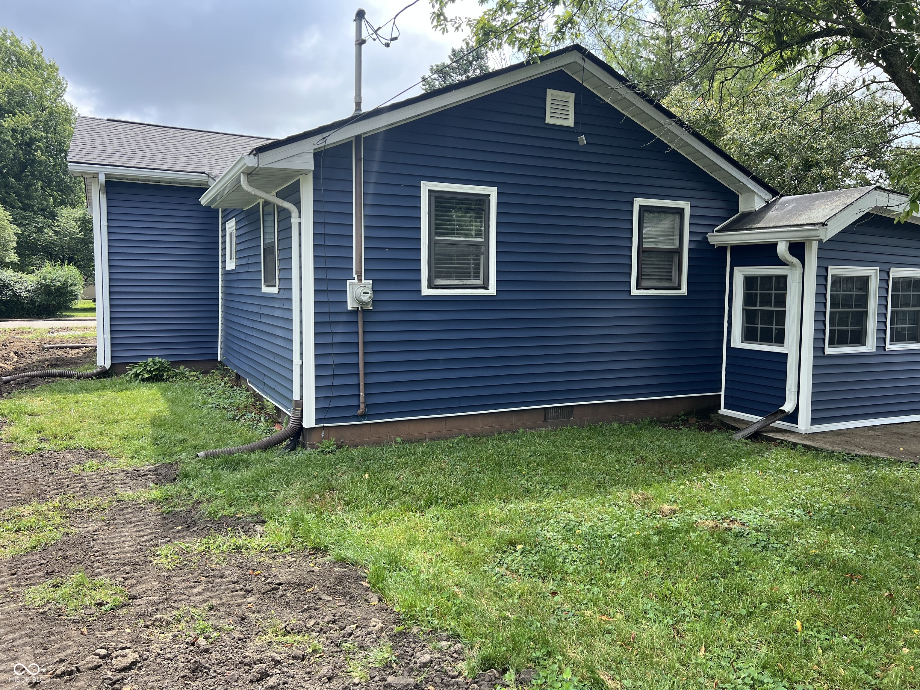 218 Maple Street Tipton, IN 46072 - Photo 3 of 24
