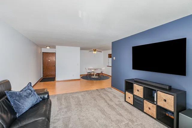 $133,500 | 999 41st Avenue Northeast, Unit 311, Columbia Heights, MN 55421