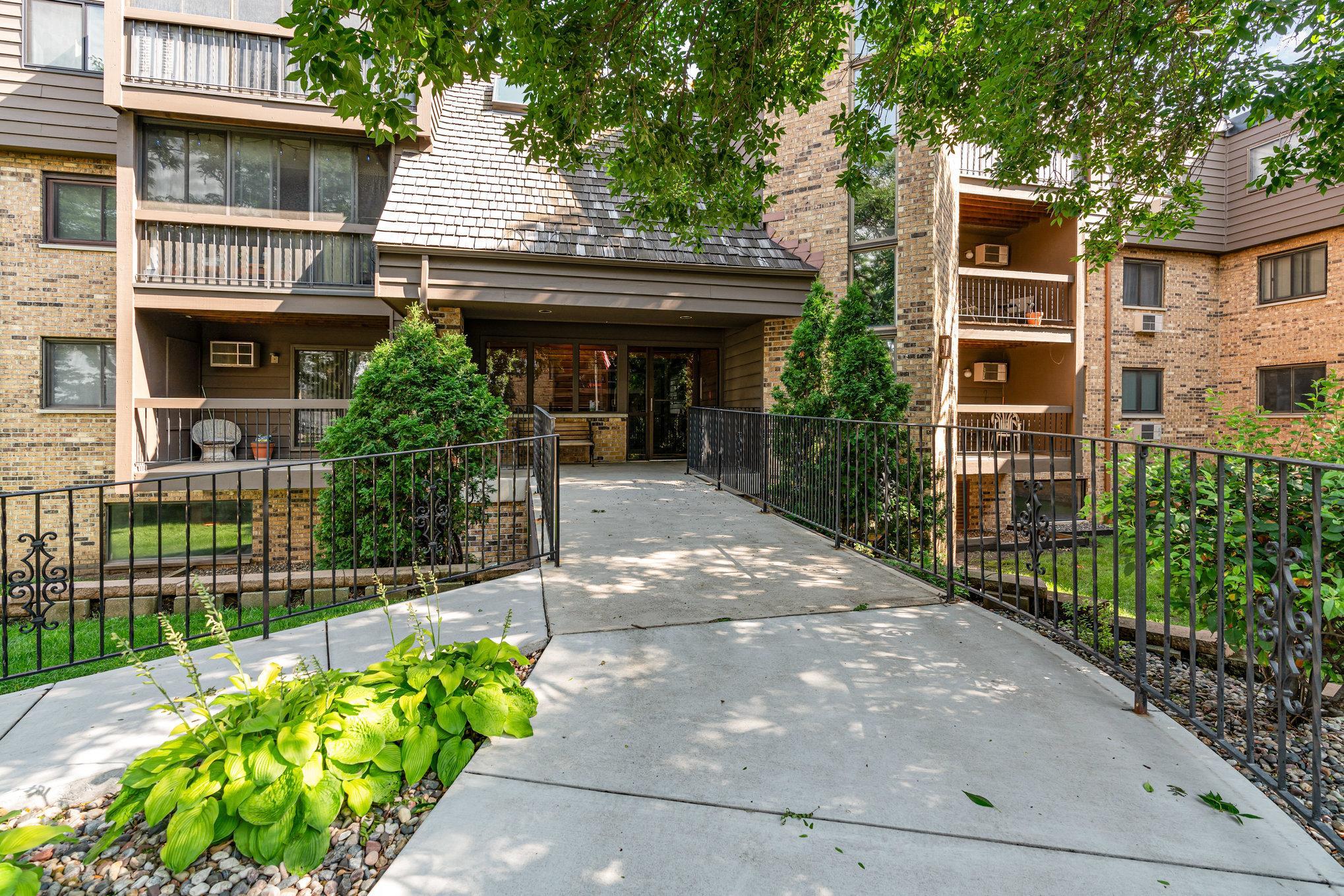 999 41st Avenue Northeast, Unit 311 Columbia Heights, MN 55421 - Photo 18 of 33