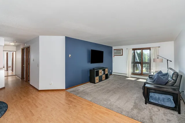 $133,500 | 999 41st Avenue Northeast, Unit 311, Columbia Heights, MN 55421