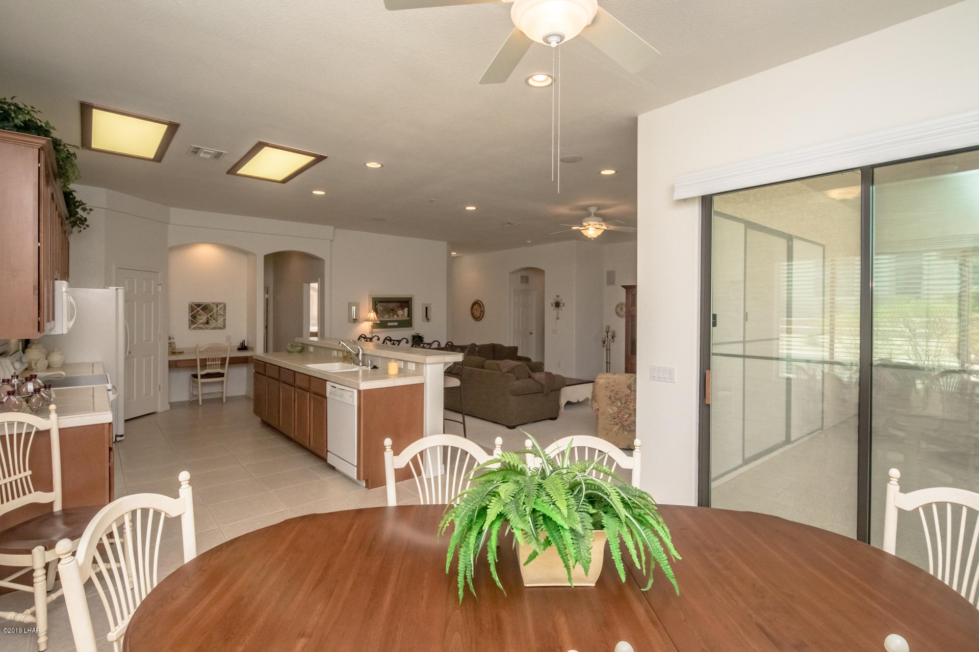 3889 Nottinghill Road Lake Havasu City, AZ 86404 - Photo 24 of 75 Looking in from Dining Room!!