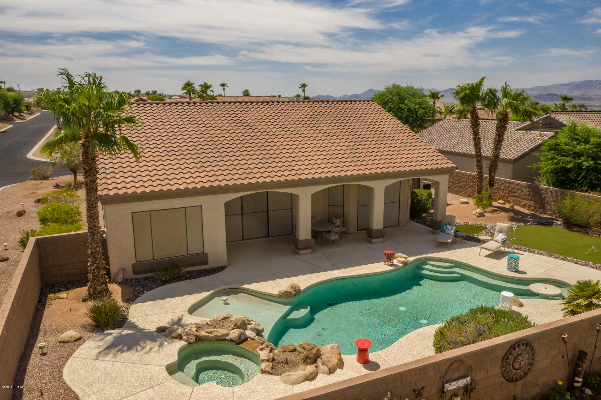 3889 Nottinghill Road Lake Havasu City, AZ 86404 - Photo 10 of 75 Fabulous pool area. great for entertaining.