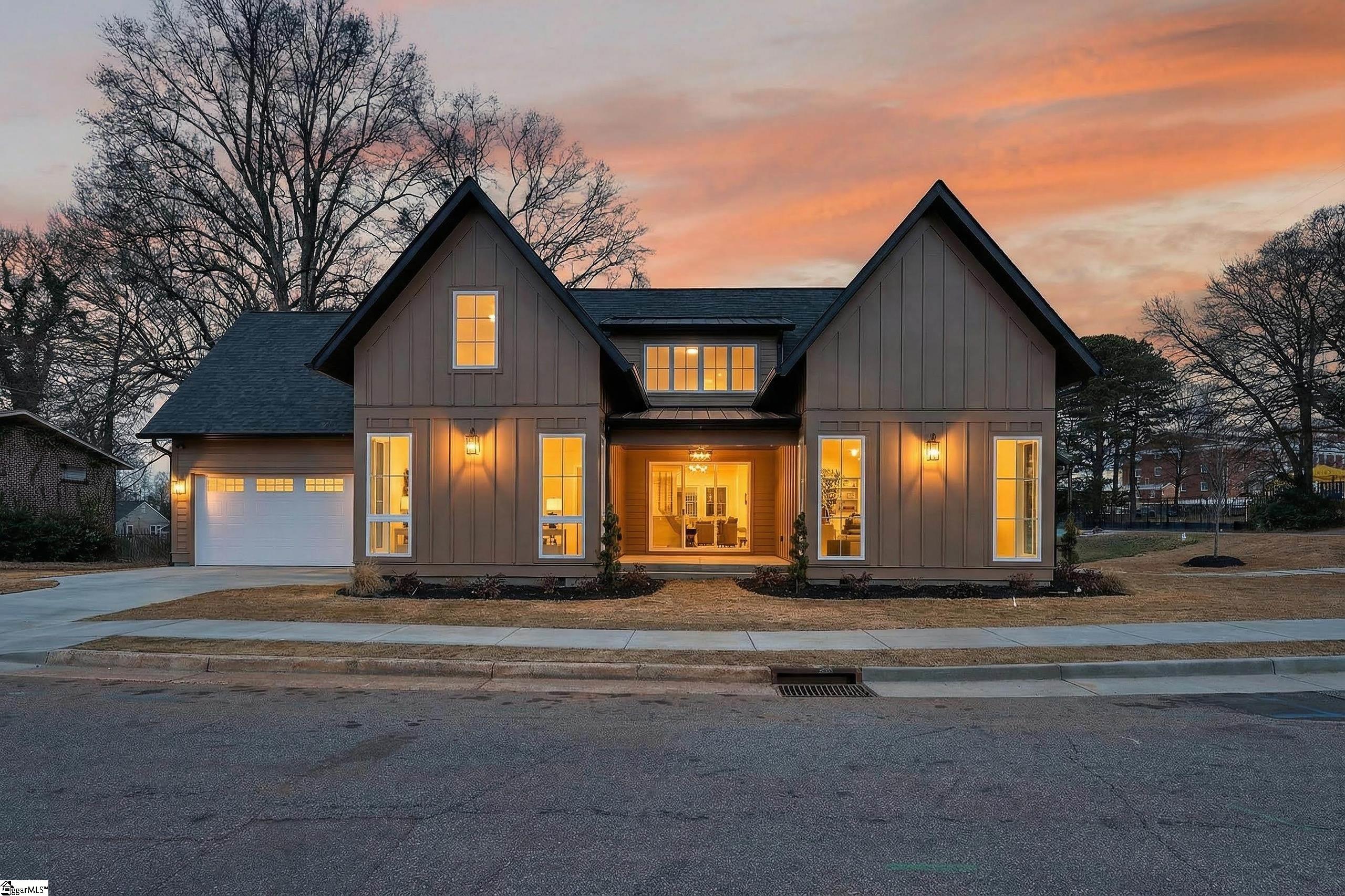 108 Old Augusta Road Greenville, SC 29605 - Photo 2 of 28