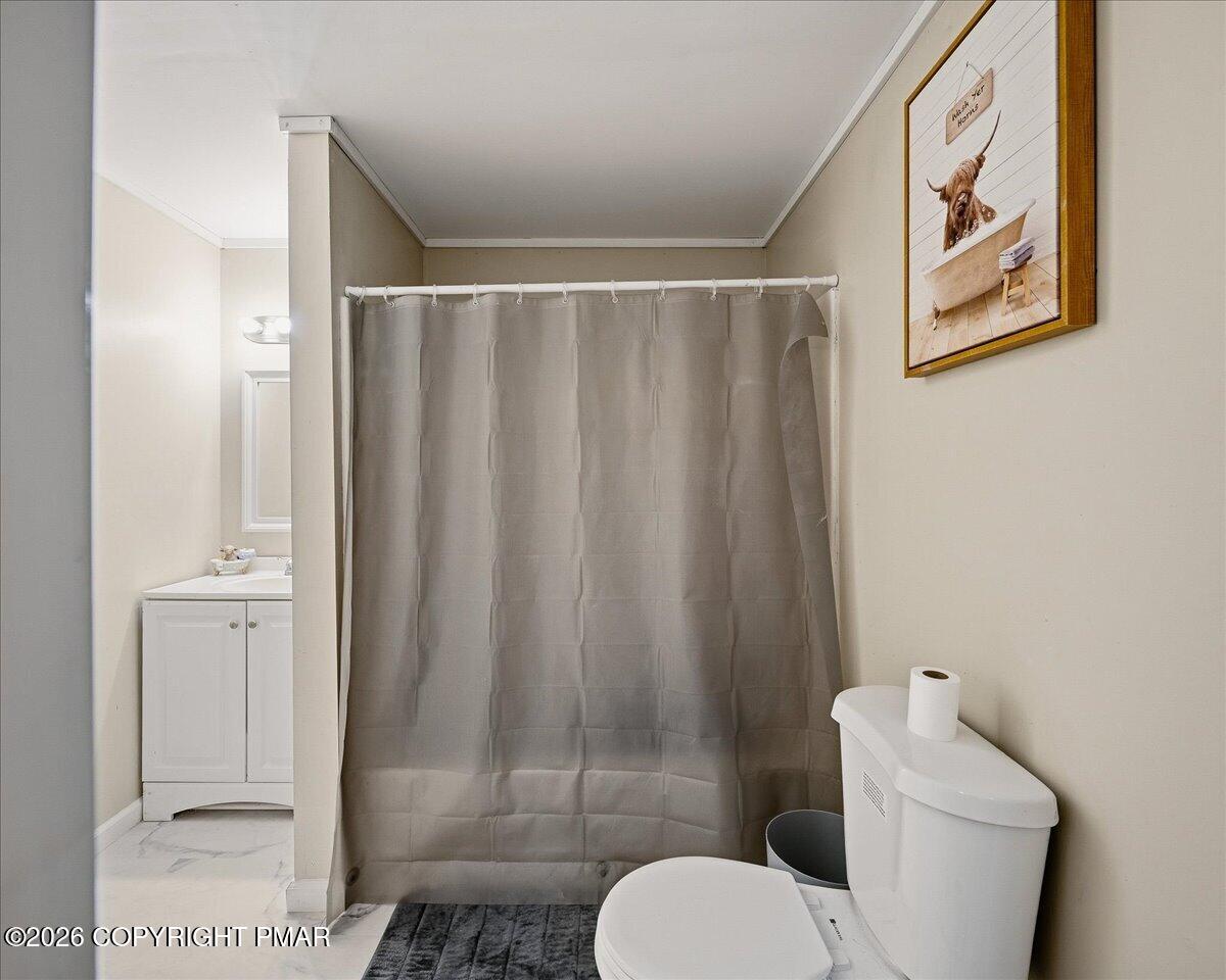 3084 Pleasant View Drive Gilbert, PA 18331 - Photo 14 of 25 20-HomeView_Media-3084_Pleasant_View_Dr