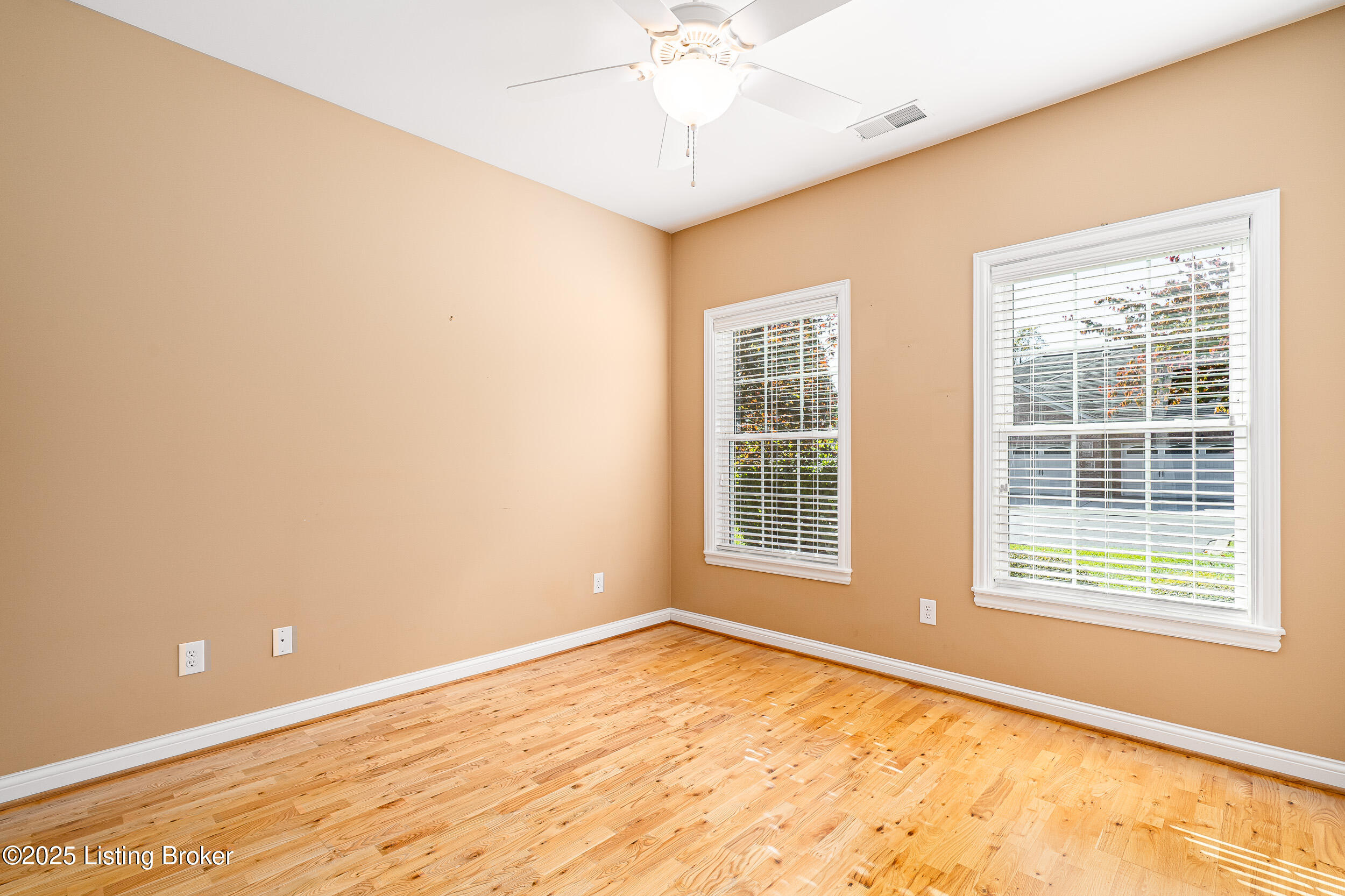 10611 Riva Road Louisville, KY 40223 - Photo 29 of 42 10611 Riva Road-42