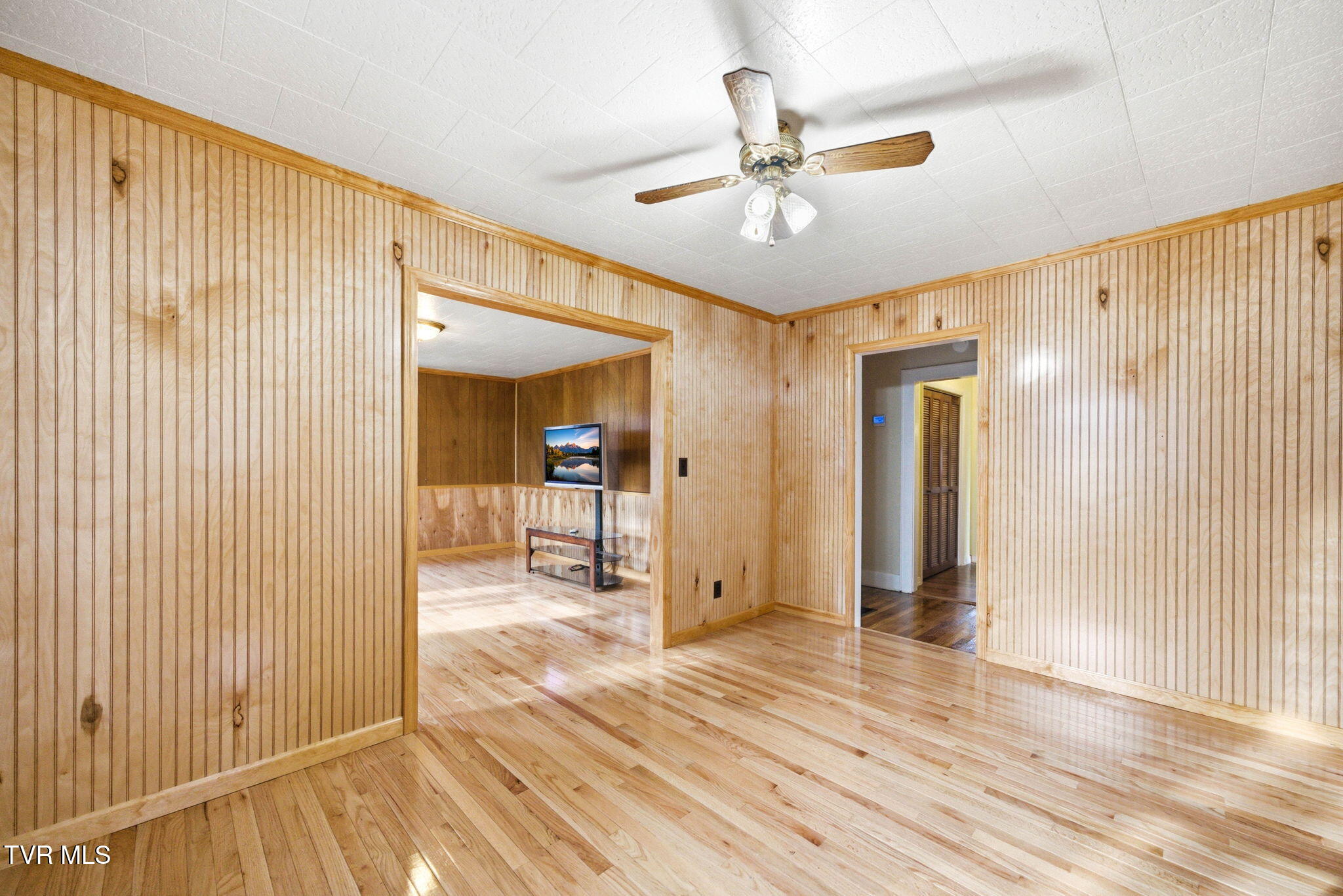 307 Tween Hills Road Bristol, TN 37620 - Photo 10 of 48 307 Tween Hills Road