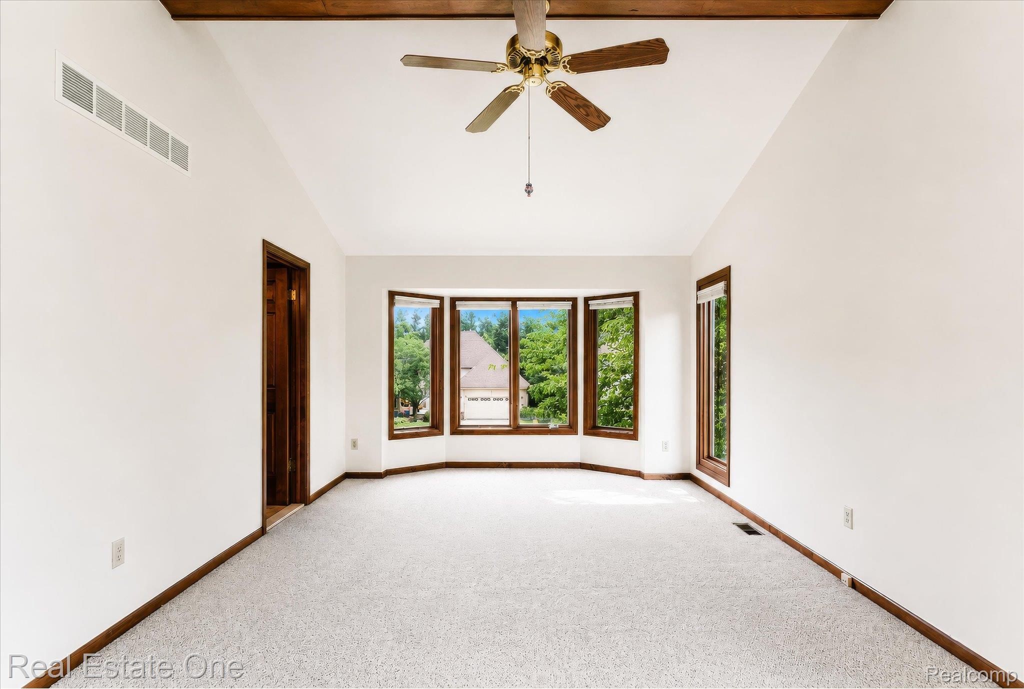 3393 Charlwood Drive Rochester, MI 48306 - Photo 30 of 60 30-034.jpg