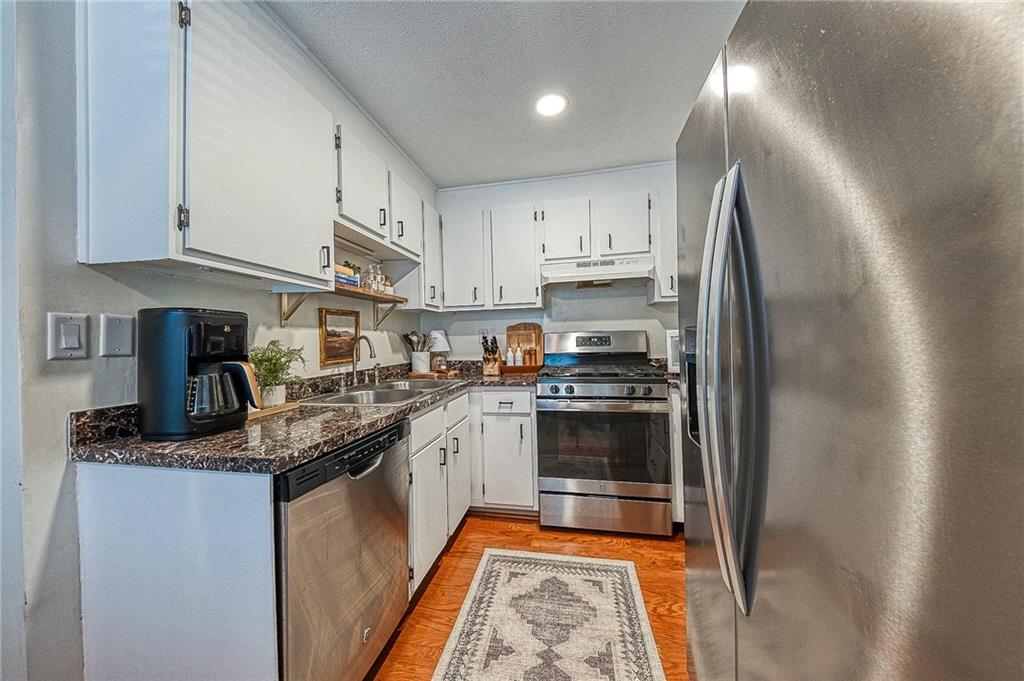530 Hunters Path Road Bridgeville, PA 15017 - Photo 10 of 28 Gallery Image 10
