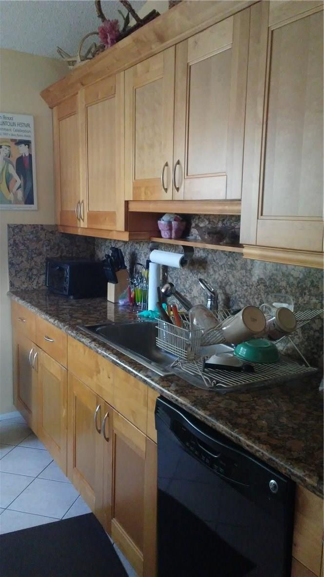 23290 Southwest 58th Avenue, Unit A Boca Raton, FL 33428 - Photo 7 of 27 KITCHEN