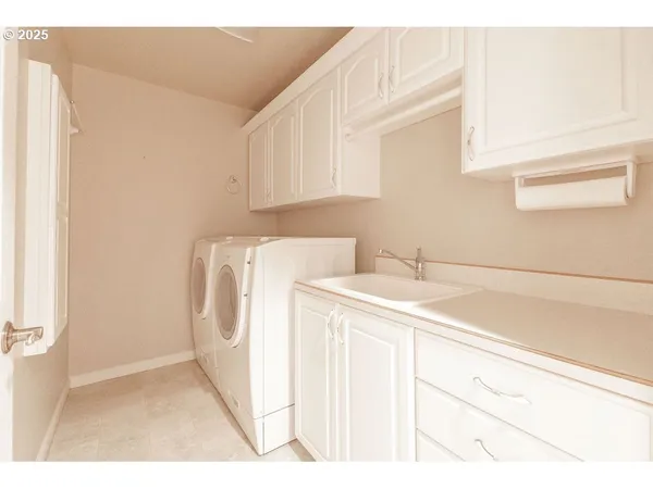 $525,000 | 2222 Primrose Lane, Florence, OR 97439