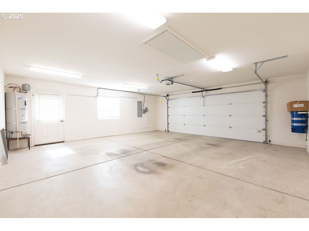 2222 Primrose Lane Florence, OR 97439 - Photo 27 of 37