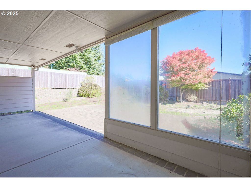 2222 Primrose Lane Florence, OR 97439 - Photo 28 of 37