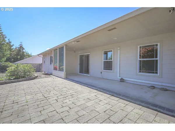 $525,000 | 2222 Primrose Lane, Florence, OR 97439