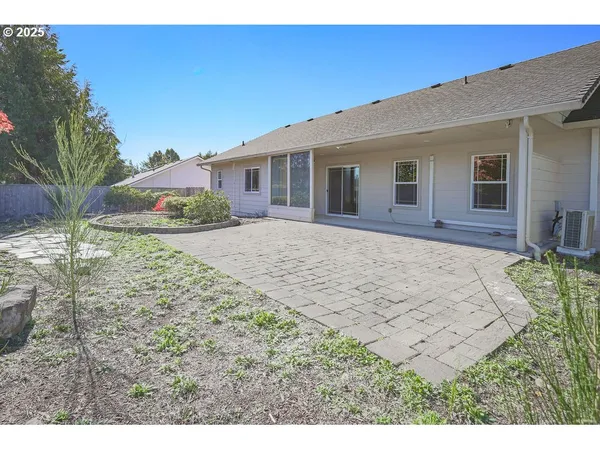 $525,000 | 2222 Primrose Lane, Florence, OR 97439