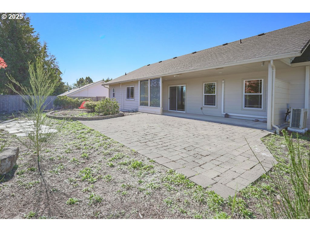 2222 Primrose Lane Florence, OR 97439 - Photo 34 of 37