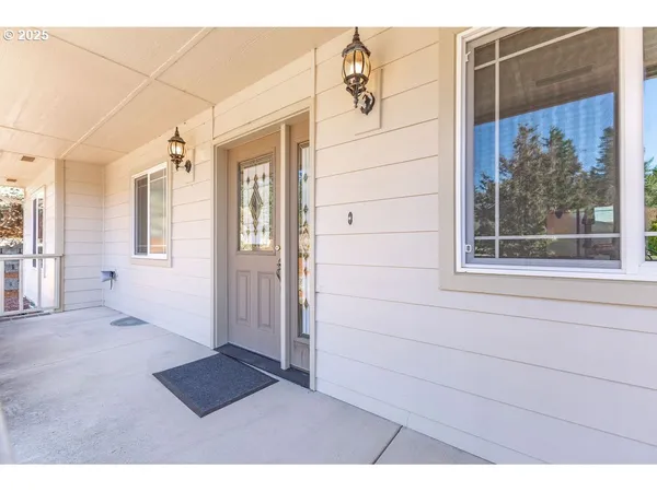 $525,000 | 2222 Primrose Lane, Florence, OR 97439