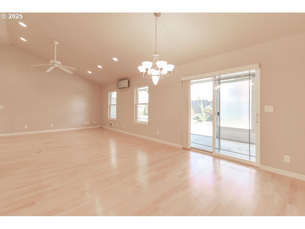 2222 Primrose Lane Florence, OR 97439 - Photo 8 of 37