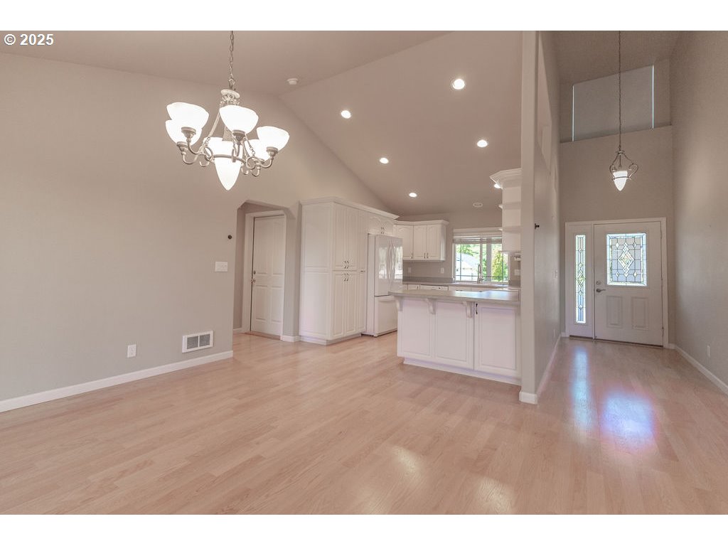 2222 Primrose Lane Florence, OR 97439 - Photo 10 of 37