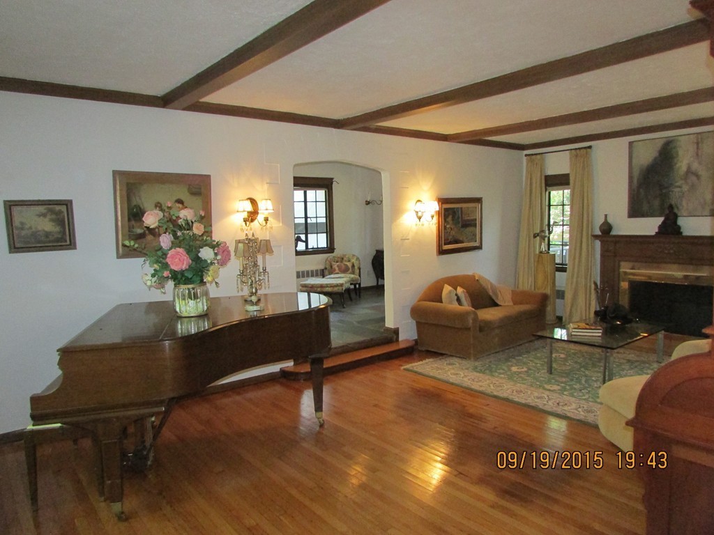 187 Woodland Road Brookline, MA 02467 - Photo 4 of 30
