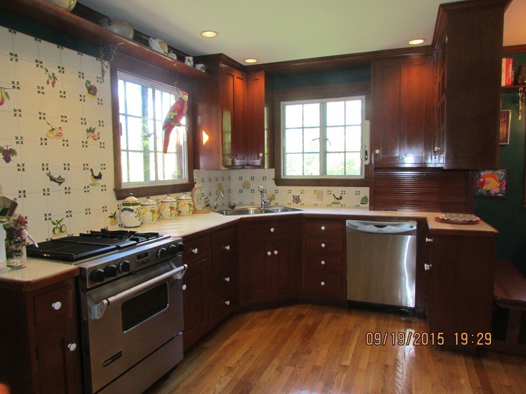 187 Woodland Road Brookline, MA 02467 - Photo 10 of 30