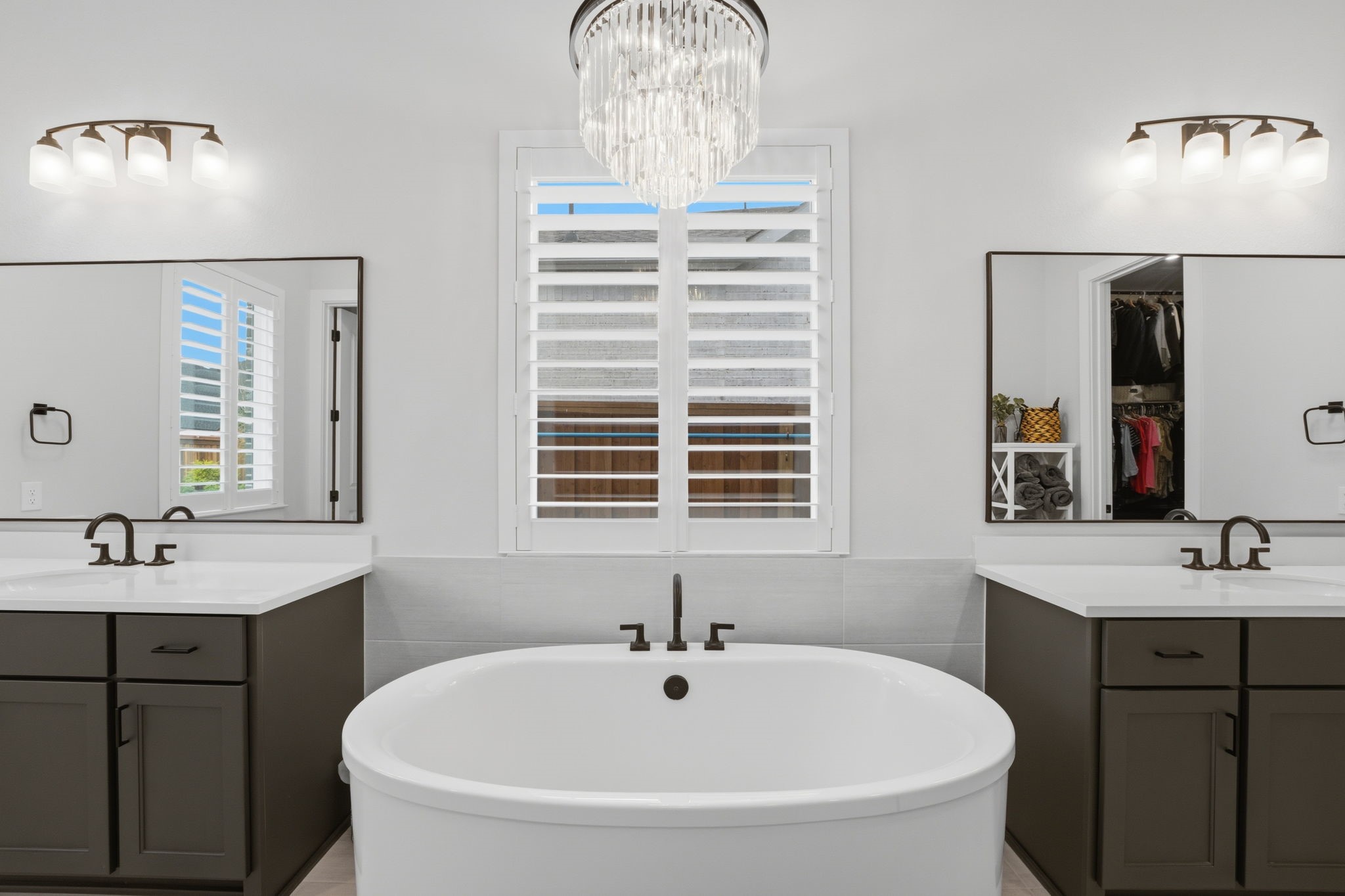 4708 Lorelai Lane Spring, TX 77386 - Photo 23 of 50 Freestanding soaking tub.