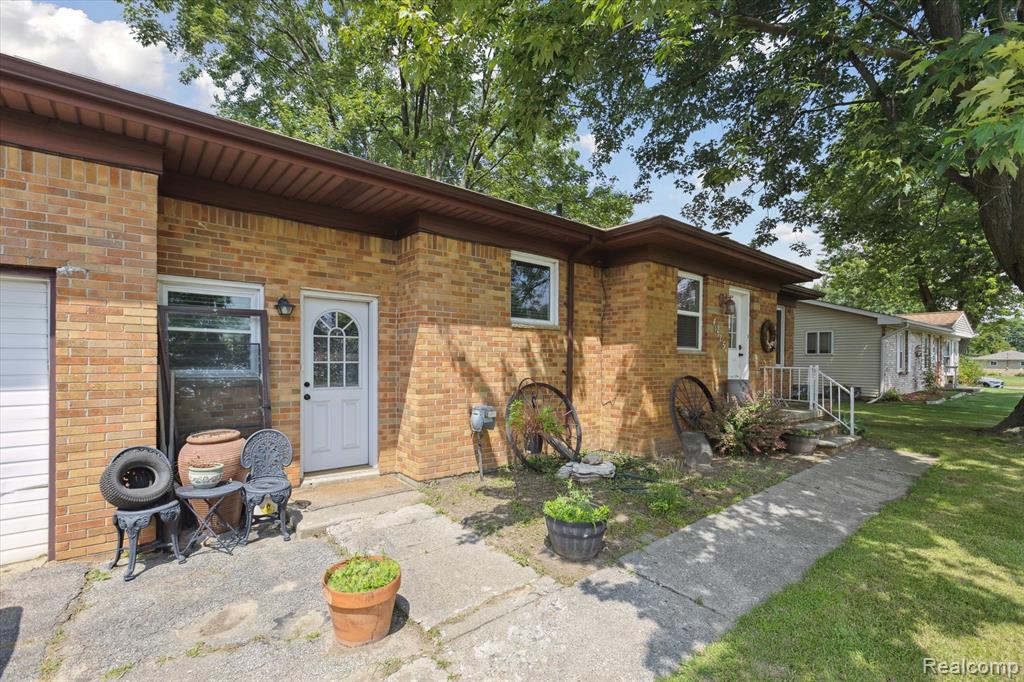 4215 North Genesee Road Flint, MI 48506 - Photo 5 of 32