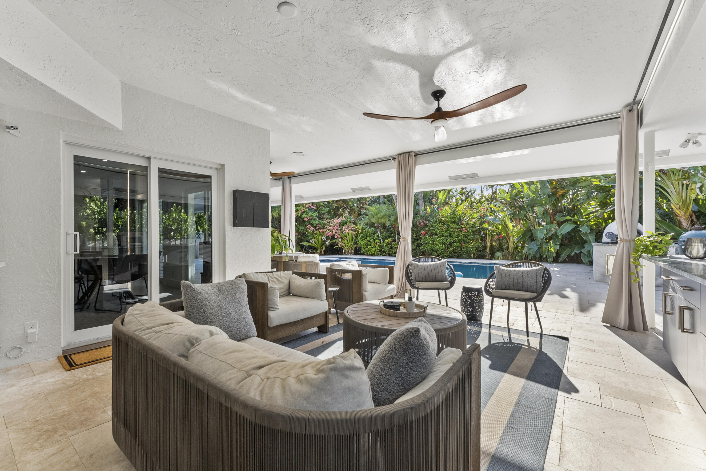 2235 Southwest 12th Place Boca Raton, FL 33486 - Photo 15 of 49 Lounge area